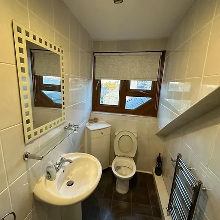 Affittacamere Leeds 4 *