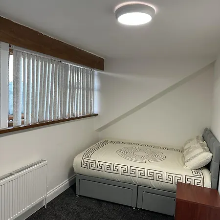 Leeds 4